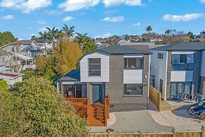 Style Serenity Townhouse with Parking