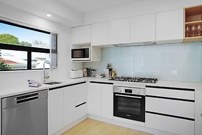 Style Serenity Townhouse with Parking