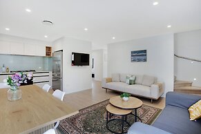 Style Serenity Townhouse with Parking