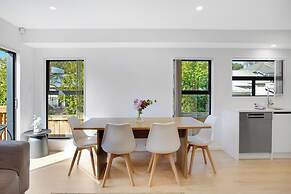 Style Serenity Townhouse with Parking