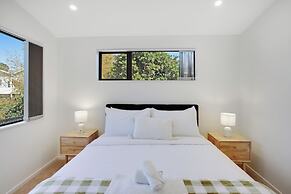 Style Serenity Townhouse with Parking