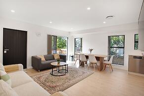 Style Serenity Townhouse with Parking