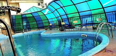 VICMIKE VILLA HOTEL & SUITES