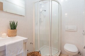 Linda Apartments in Como