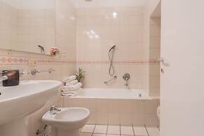 Linda Apartments in Como