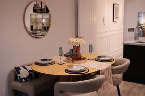 Stylish, Luxury Apartment Sleeps 4 - Southampton