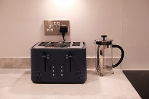 Stylish, Luxury Apartment Sleeps 4 - Southampton
