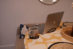 Stylish, Luxury Apartment Sleeps 4 - Southampton