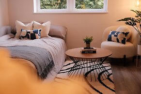 Stylish, Luxury Apartment Sleeps 4 - Southampton