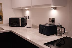 Stylish, Luxury Apartment Sleeps 4 - Southampton