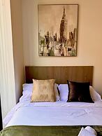 514- Estudio luminoso con balcón