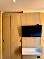 514- Estudio luminoso con balcón