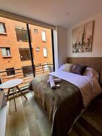 514- Estudio luminoso con balcón