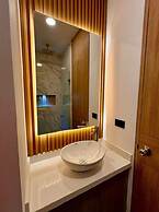 514- Estudio luminoso con balcón