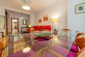 M Pvdp175 Amplio Apartamento de Tres Dormitorios