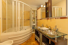 M Pvdp175 Amplio Apartamento de Tres Dormitorios