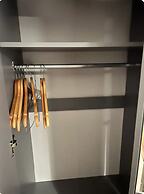 4 Guests - 10min Airport - N E C - Jaguar