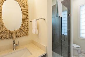 Sorrento Cabana: 1-Bedroom Cabana Near Vanderbilt Beach – Perfect for 