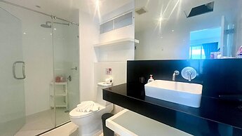 B14 Pool Access Partial Seaview 2brs 1 Bath at Karon