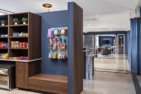 The Well House Hamilton, Tapestry Collection By Hilton