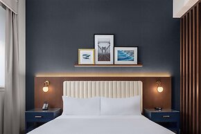 The Well House Hamilton, Tapestry Collection By Hilton