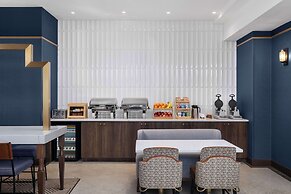 The Well House Hamilton, Tapestry Collection By Hilton