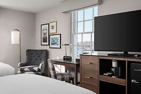 The Well House Hamilton, Tapestry Collection By Hilton