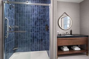 The Well House Hamilton, Tapestry Collection By Hilton