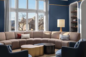 The Well House Hamilton, Tapestry Collection By Hilton