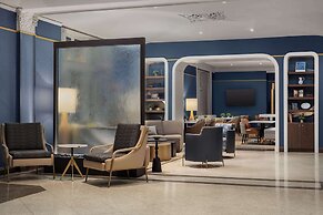 The Well House Hamilton, Tapestry Collection By Hilton