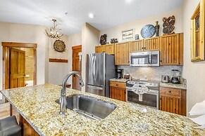 2 Bedroom Ski-in Condo at Mountain Thunder Lodge