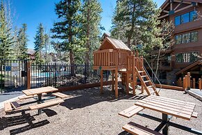 2 Bedroom Ski-in Condo at Mountain Thunder Lodge