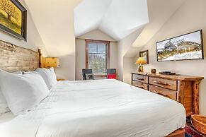 2 Bedroom Ski-in Condo at Mountain Thunder Lodge