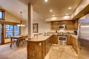 Ski-in Luxury Townhome at Mountain Thunder in Breckenridge