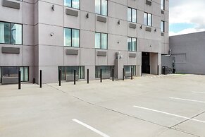 Red Roof Inn PLUS+ Jamaica, NY – JFK Airport