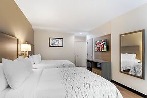 Red Roof Inn PLUS+ Jamaica, NY – JFK Airport