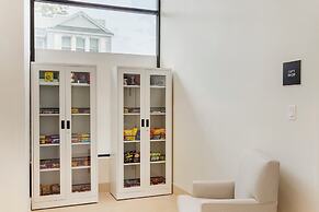 Red Roof Inn PLUS+ Jamaica, NY – JFK Airport