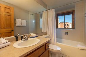 Comfortable 2-bedroom Village at Breckenridge Condo