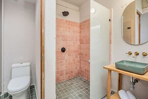 Botánica Manila by HOUSY HOST