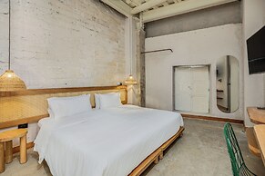 Botánica Manila by HOUSY HOST