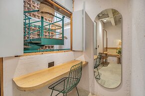 Botánica Manila by HOUSY HOST