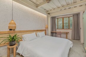 Botánica Manila by HOUSY HOST