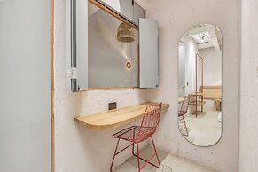 Botánica Manila by HOUSY HOST