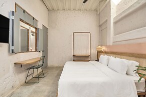 Botánica Manila by HOUSY HOST