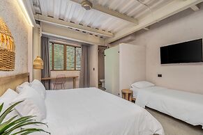 Botánica Manila by HOUSY HOST