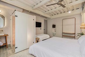 Botánica Manila by HOUSY HOST