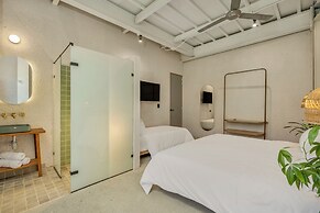 Botánica Manila by HOUSY HOST