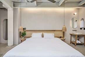 Botánica Manila by HOUSY HOST