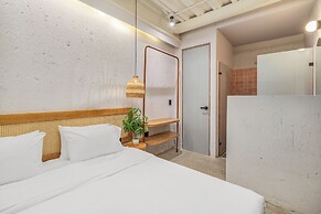 Botánica Manila by HOUSY HOST