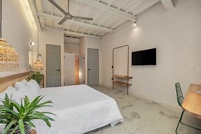 Botánica Manila by HOUSY HOST